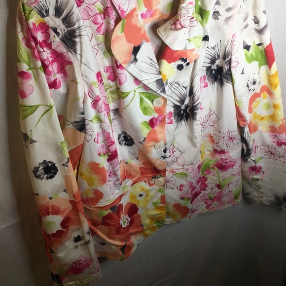 Coldwater Creek | Women’s Colorful Floral Print Pea Coat Jacket - Picture 6 of 16